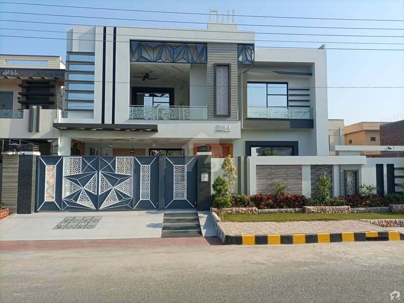 A Palatial Residence For Sale In DC Colony DC Colony - Ravi Block