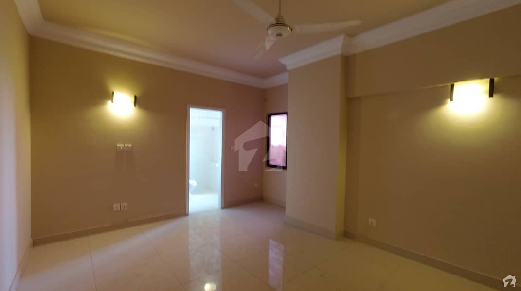 5 Bedrooms. D/D, Servant Quarter, 3 Side Corner Fully Luxurious Flat Available For Sale Clifton Block-2