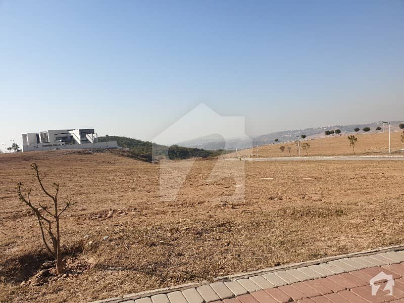 Very Exclusive  2 Kanal Plot For Sale