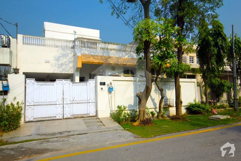ڈی ایچ اے فیز 1 ڈیفنس (ڈی ایچ اے) لاہور میں 4 کمروں کا 11 مرلہ مکان 2.35 کروڑ میں برائے فروخت۔
