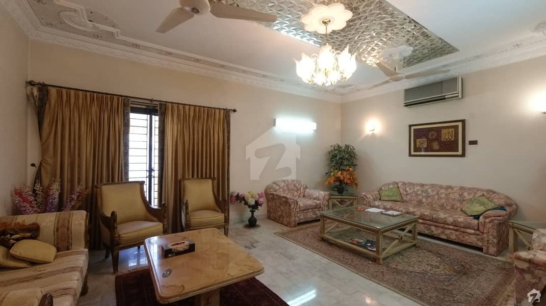 ڈی ایچ اے فیز 7 ڈی ایچ اے کراچی میں 5 کمروں کا 1 کنال مکان 8.8 کروڑ میں برائے فروخت۔