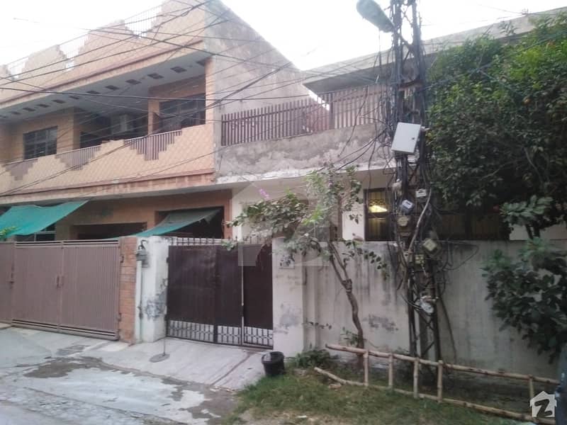 ٹاؤن شپ لاہور میں 4 کمروں کا 10 مرلہ مکان 1.5 کروڑ میں برائے فروخت۔