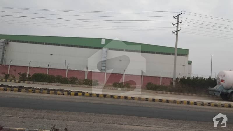 1 Lac Sq Ft Warehouse On Rent For Big Storage At Industrial Zone Fiedmc On Canal Express Way Faisalabad