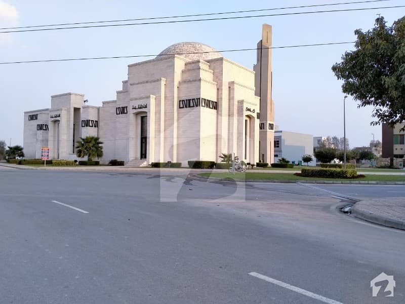 10 Marla Developed Residential Plot  870 At Ideal And Builder Location Is Available For Sale In Quaid Block
