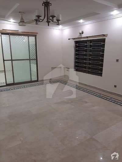 جی ۔ 15/1 جی ۔ 15 اسلام آباد میں 8 کمروں کا 1 کنال مکان 5 کروڑ میں برائے فروخت۔ جی ۔ 15/1 جی ۔ 15 اسلام آباد میں 8 کمروں کا 1 کنال مکان 5 کروڑ میں برائے فروخت۔