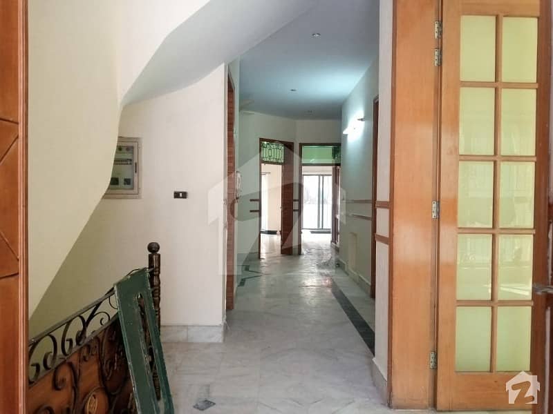 برما ٹاؤن اسلام آباد میں 6 کمروں کا 5 مرلہ مکان 1.3 کروڑ میں برائے فروخت۔