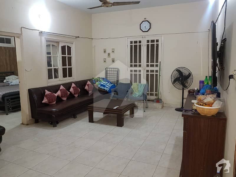 نارتھ ناظم آباد ۔ بلاک اے نارتھ ناظم آباد کراچی میں 2 کمروں کا 8 مرلہ زیریں پورشن 1.35 کروڑ میں برائے فروخت۔