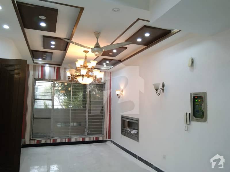 House Of 1575  Square Feet In Dha Defence For Rent