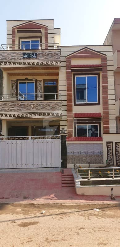 جی ۔ 13 مرکز جی ۔ 13 اسلام آباد میں 4 کمروں کا 4 مرلہ مکان 2 کروڑ میں برائے فروخت۔ جی ۔ 13 مرکز جی ۔ 13 اسلام آباد میں 4 کمروں کا 4 مرلہ مکان 2 کروڑ میں برائے فروخت۔