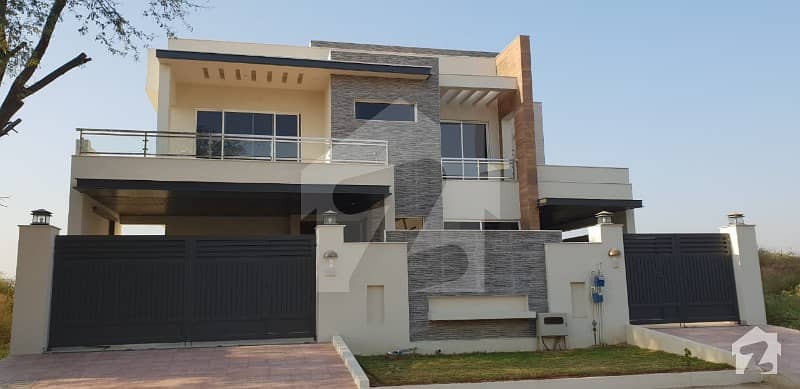 Brand new 1 Kanal House Size 50x90 Available 6 Bedroom Attach Attach Washroom For Sale