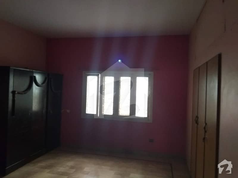 1st Floor Portion 3 Bed Dd 200 Sq Yds With Roof For Rent Gulshan 13d2 At Rs50000