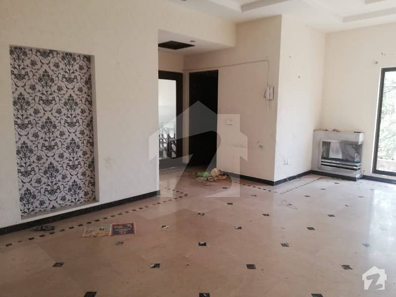 Slightly Used One Kanal Upper Portion Are Available For Rent In Sui Gas Housing Society