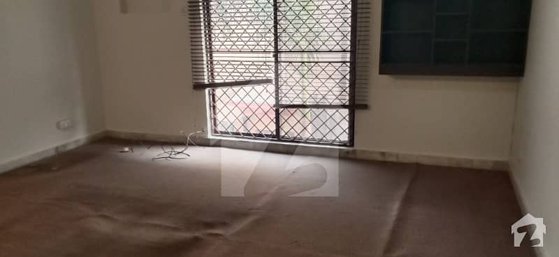 1 Kanal Upper Portion For Rent In Dha Phase 2 Near Lums