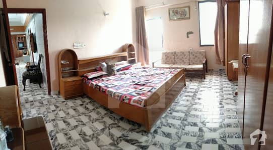 سولجر بازار نمبر 3 سولجر بازار جمشید ٹاؤن کراچی میں 6 کمروں کا 1.11 کنال پینٹ ہاؤس 4 کروڑ میں برائے فروخت۔