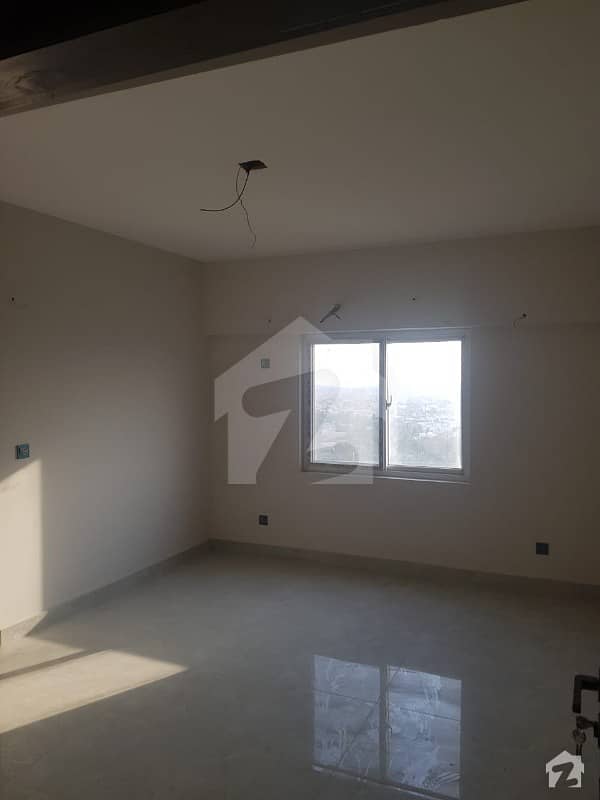 1360  Square Feet Flat Available For Sale In Tariq Road