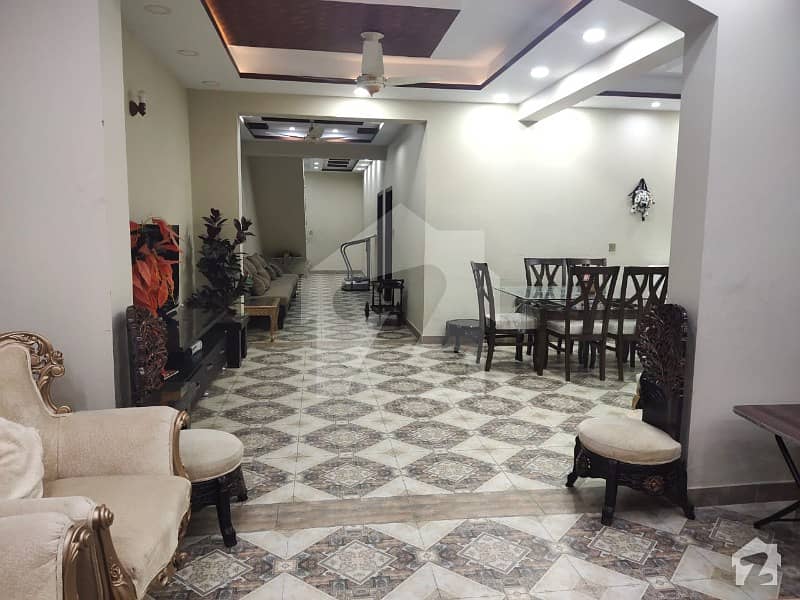 کینال ویو بلاک بی کینال ویو لاہور میں 4 کمروں کا 11 مرلہ مکان 1 لاکھ میں کرایہ پر دستیاب ہے۔