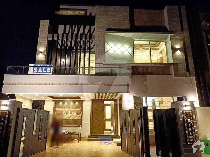 10 Marla Beautiful Brand New House In Bahria Town Lahore