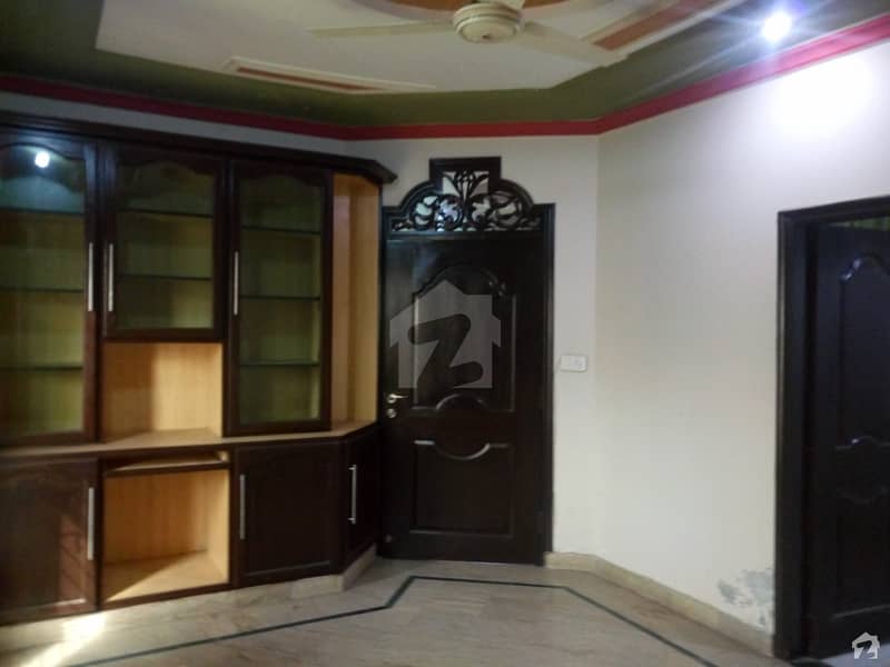 10 Marla Upper Portion In Central Punjab Coop Housing Society For Rent