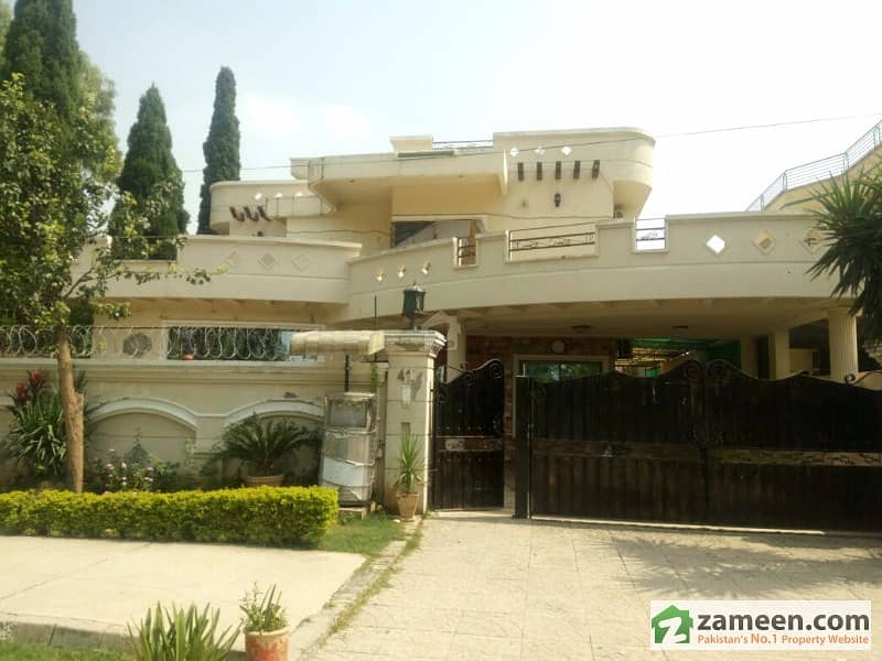F10 One Kanal Beautiful House For Sale F10 One Kanal Beautiful House For Sale