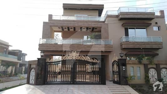 I Am Owner Of The House 1 Kanal Corner House For Sale In Opf Housing Society For Sale In Block D I Am Owner Of The House 1 Kanal Corner House For Sale In Opf Housing Society For Sale In Block D
