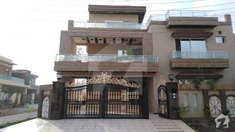 I Am Owner Of The House 1 Kanal Corner House For Sale In Opf Housing Society For Sale In Block D