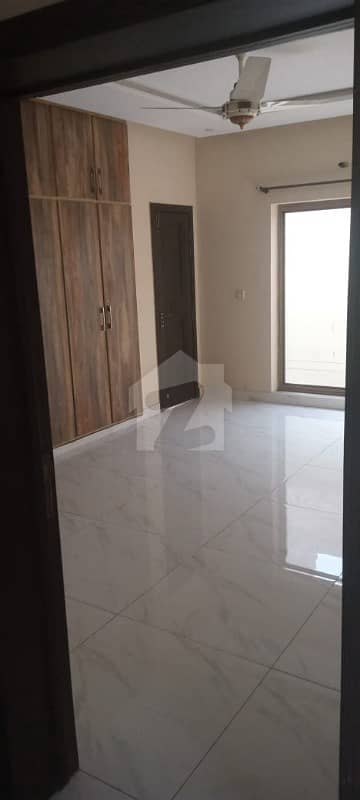 4500  Square Feet Upper Portion Ideally Situated In Dha Defence
