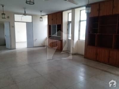 Askari 2 First Floor Flat Available for Rent Best Location