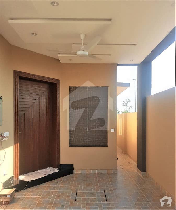 5 MARLA LAVISH HOUSE FOR RENT IN DHA 9 TOWN