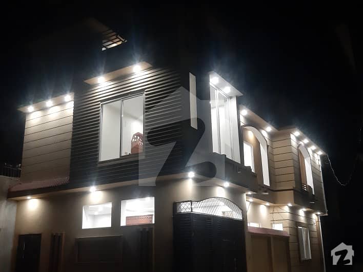 ارباب سبز علی خان ٹاؤن ورسک روڈ پشاور میں 5 مرلہ مکان 1.4 کروڑ میں برائے فروخت۔