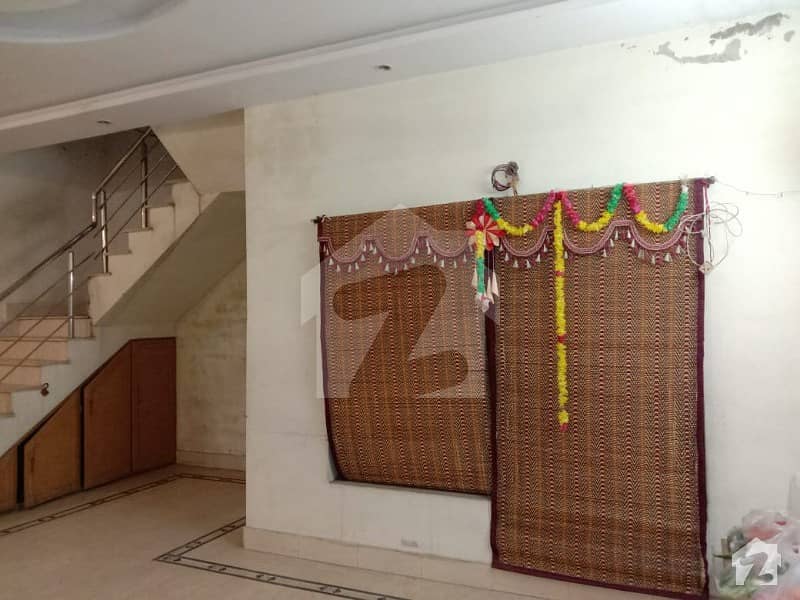 حسن ولاز فیصل آباد میں 2 کمروں کا 7 مرلہ زیریں پورشن 35 ہزار میں کرایہ پر دستیاب ہے۔