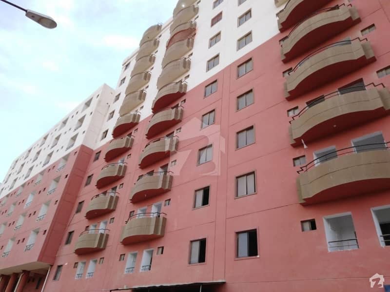 Flat Of 550 Square Feet In Gadap Town Is Available