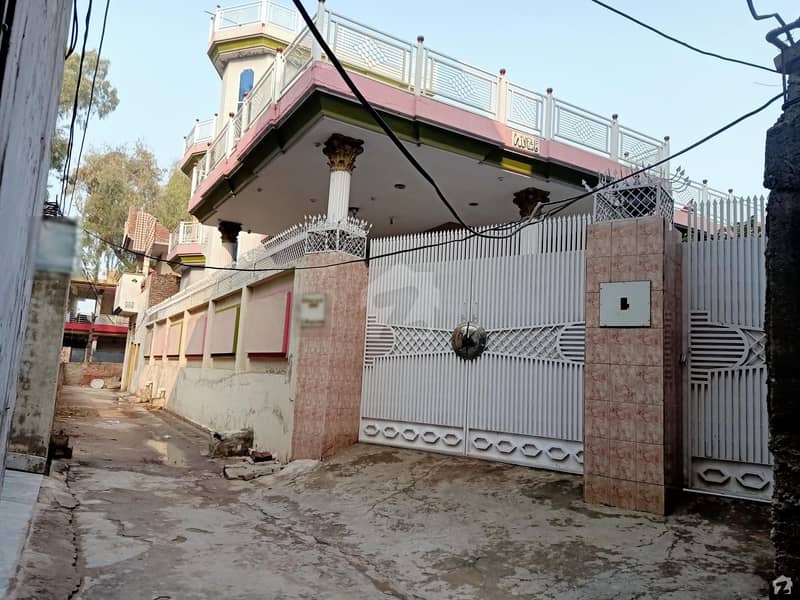 سمبڑیال سیالکوٹ میں 5 کمروں کا 14 مرلہ مکان 4.5 کروڑ میں برائے فروخت۔