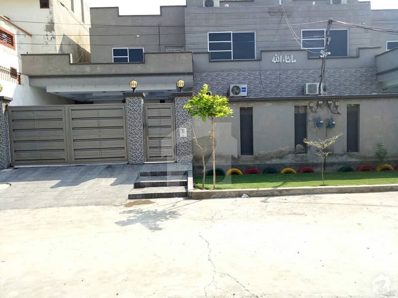 In Samundari Road House For Sale Sized 14 Marla