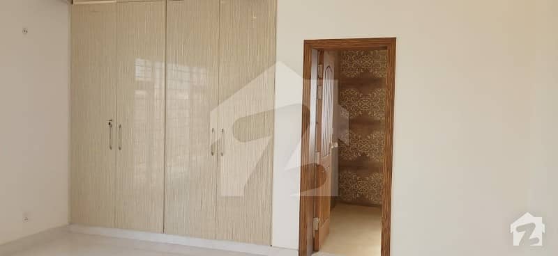 One Kanal Brand New Upper Portion For Rent In Dha Phase' 7 Lahore