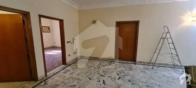 Defence 350 Yards 3 Bed Ground Portion Is Available For Rent Rent Defence 350 Yards 3 Bed Ground Portion Is Available For Rent Rent