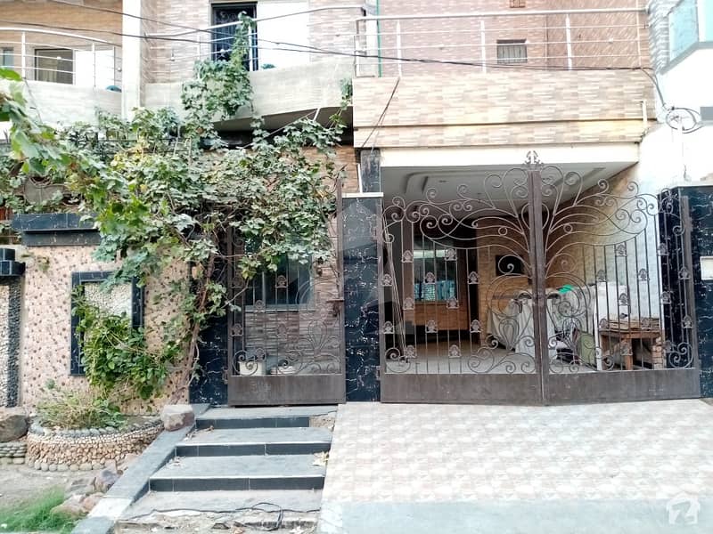 2250  Square Feet House Is Available In Gulberg City