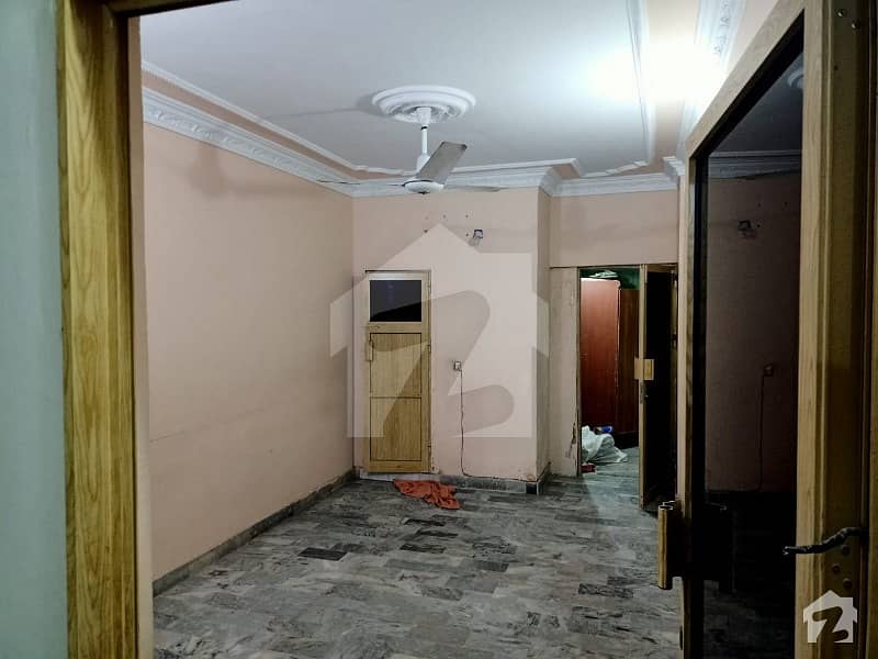 ایم اے جناح روڈ کراچی میں 2 کمروں کا 5 مرلہ فلیٹ 28 ہزار میں کرایہ پر دستیاب ہے۔