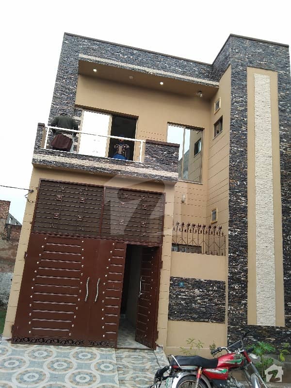الاحمد گارڈن ہاوسنگ سکیم جی ٹی روڈ لاہور میں 4 کمروں کا 5 مرلہ مکان 90 لاکھ میں برائے فروخت۔