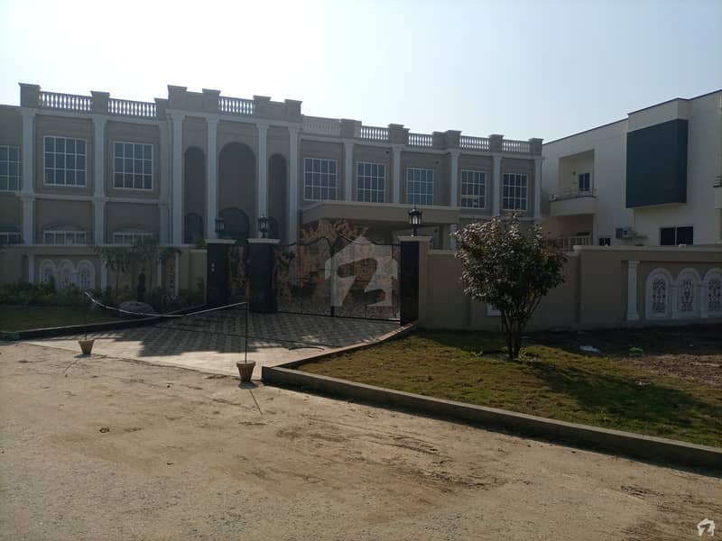 House In DC Colony For Sale