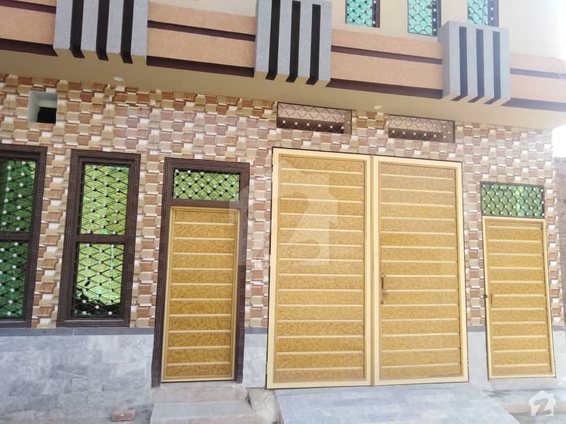 ڈلا زیک روڈ پشاور میں 6 کمروں کا 3 مرلہ مکان 85 لاکھ میں برائے فروخت۔