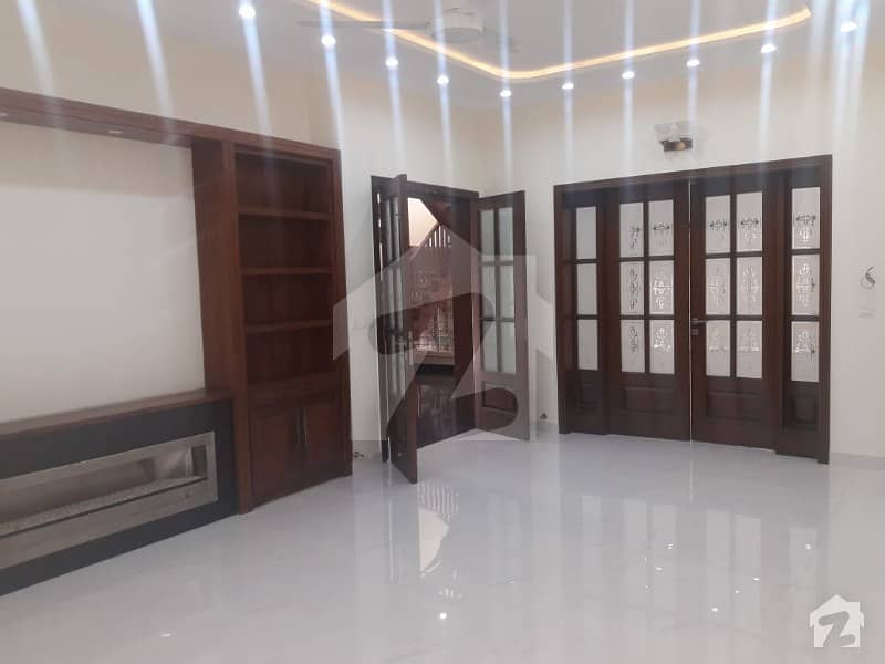 Sui Gas Phase 1 Kanal Owner Built House For Sale At Prime Location
