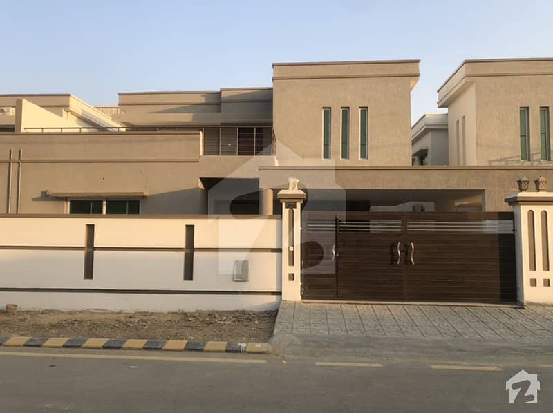 فالکن کمپلیکس نیوملیر ملیر کراچی میں 4 کمروں کا 14 مرلہ مکان 5.28 کروڑ میں برائے فروخت۔