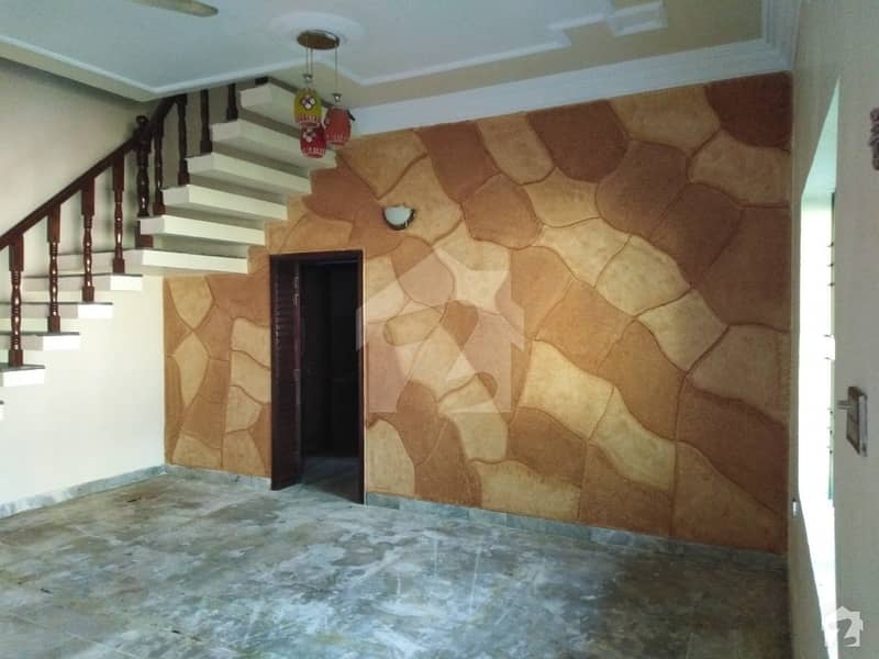 Ideally Located House For Sale In Hayatabad Available