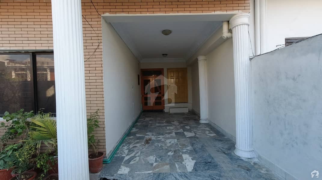 40x80 Double Storey House Is Available For Sale