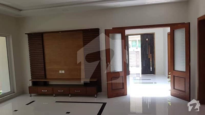 1 Kanal Beautiful House For Rent Available In Cantt Gazi Road 5 Bed  Lawn