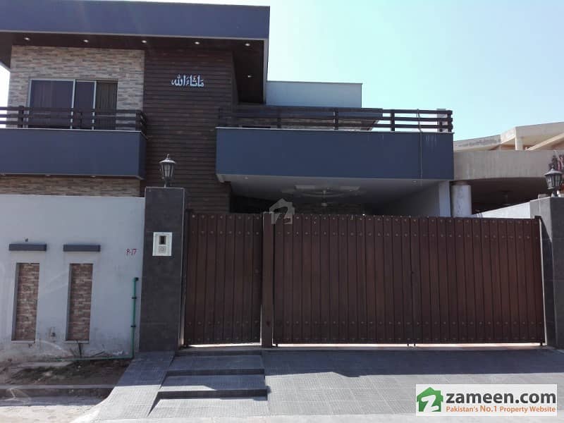 Beautiful House Is Available For Sale In Muslim Town Faisalabad