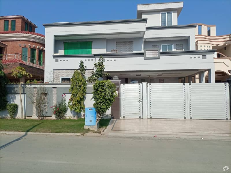 1 Kanal House Situated In DC Colony For Sale
