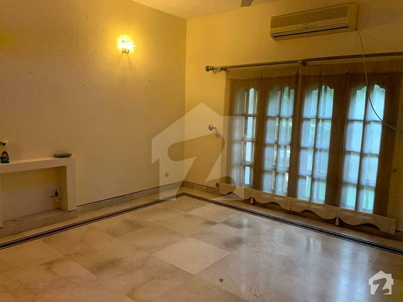 1 Kanal House For Rent Gulberg 5 Bedroom With Attached Washroom