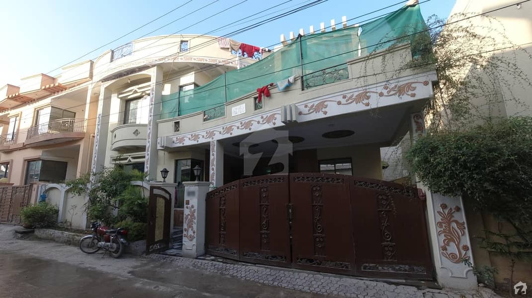 لالہ زار راولپنڈی میں 6 کمروں کا 10 مرلہ مکان 2.35 کروڑ میں برائے فروخت۔
