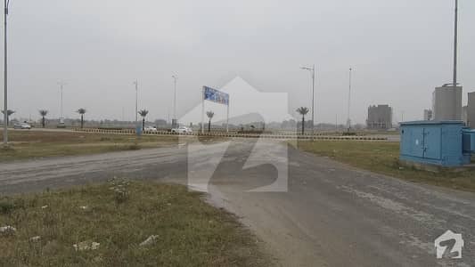 DHA PHASE 8 COMMERCIAL BROADWAY OUTCLASS LOCATION BLOCK B DHA PHASE 8 COMMERCIAL BROADWAY OUTCLASS LOCATION BLOCK B